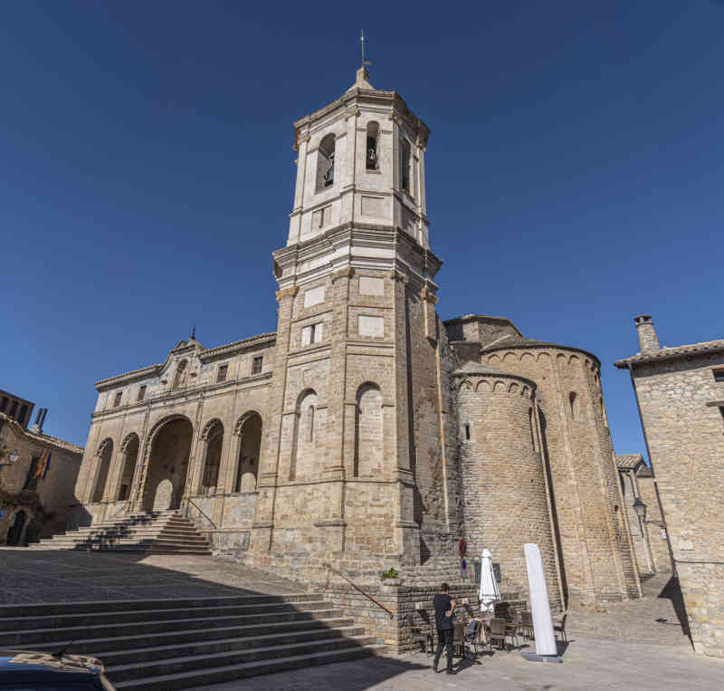 Huesca - Roda de Isábena 09 - catedral de San Vicente de Roda de Isábena.jpg